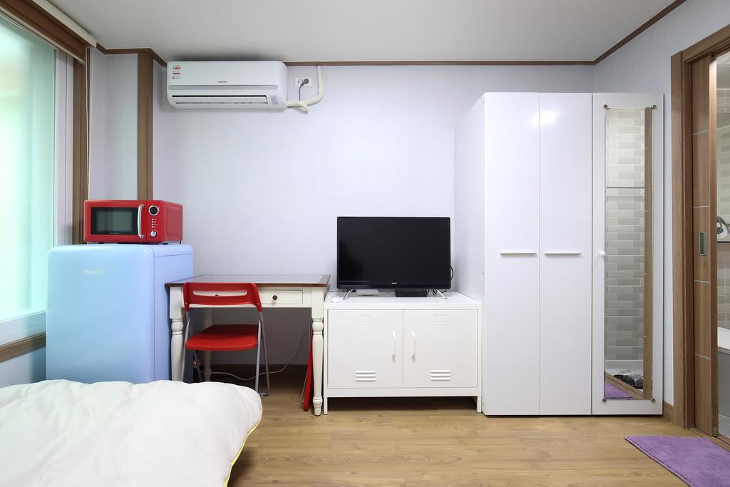 Sb House Hotel Suwon Bagian luar foto