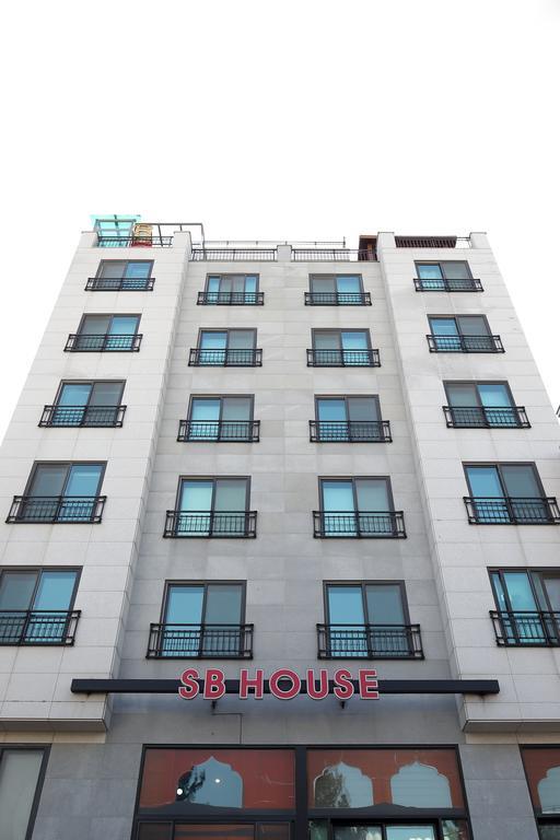 Sb House Hotel Suwon Bagian luar foto