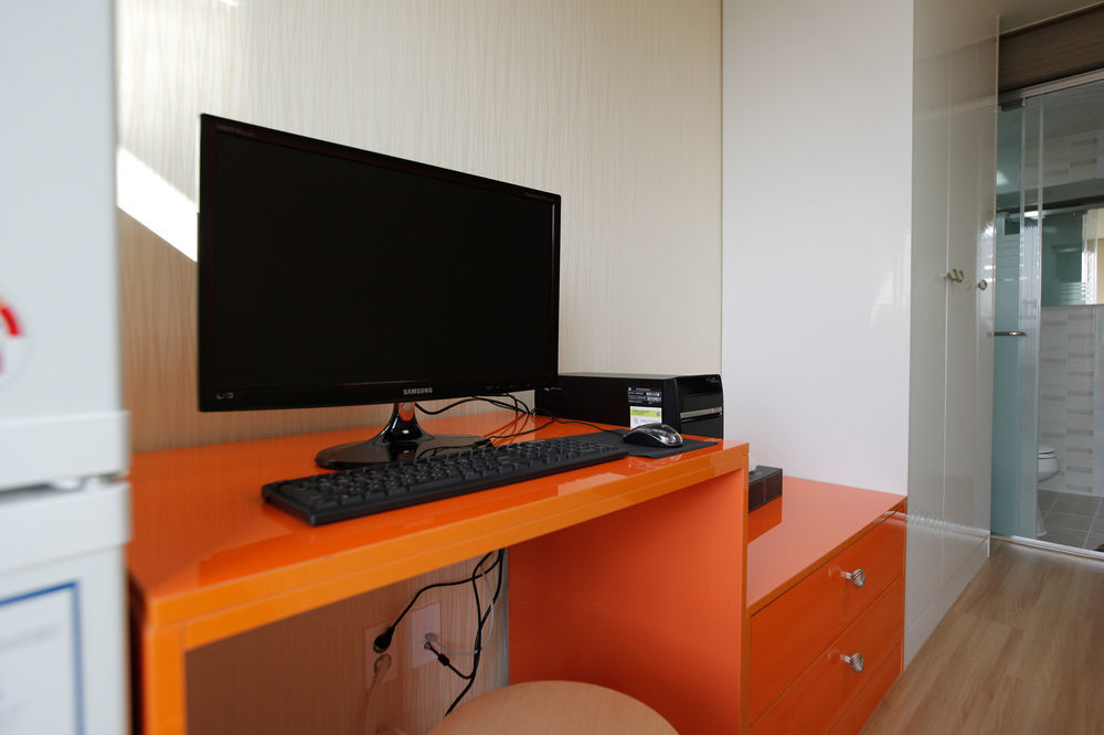 Sb House Hotel Suwon Bagian luar foto